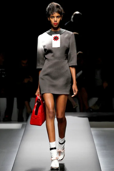 Look 27